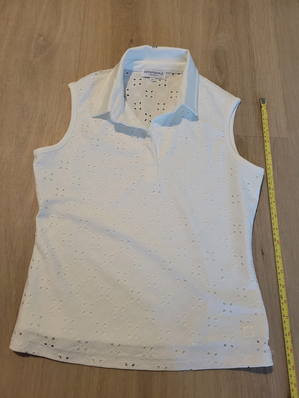 Aeropostale White Eyelet Sleeveless Polo Tank. NWOT size Small